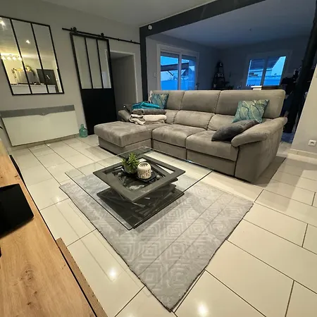 Δωμάτια σε οικογενειακή κατοικία Avec Piscine 400m Circuit 24h Λε Μανς