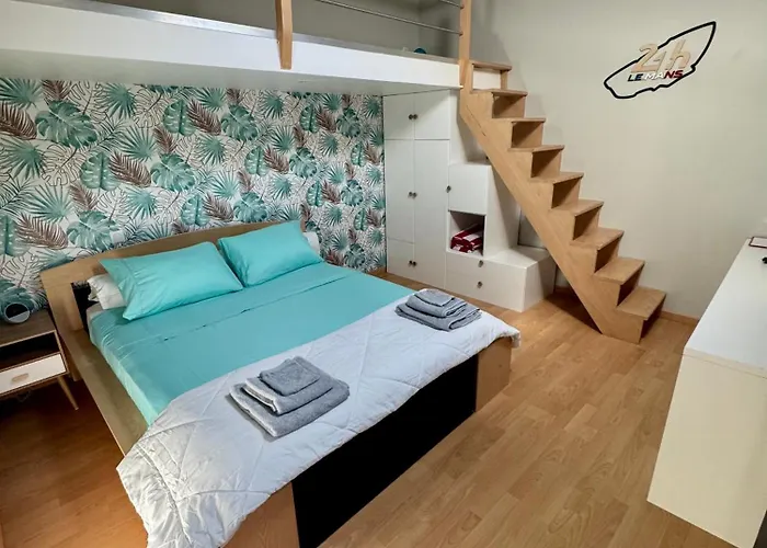 Quarto em Acomodações Particulares Avec Piscine 400m Circuit 24h Le Mans